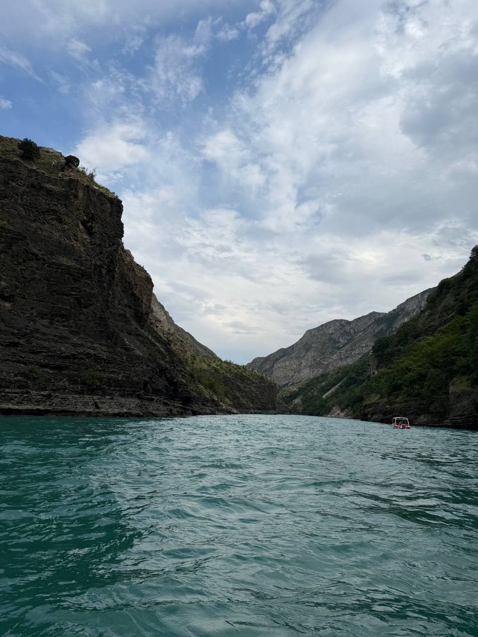 Сулакский каньон с воды